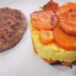 Steak de veau accompagné de ses carottes et de son riz