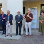 Les discours avec de gauche à droite : Aimé Gout, trésorier de l'APAJH Aude, Pierre Jacob, IEN ASH, Jérôme Peyrat, Directeur général de l'APAJH Aude, Jean-Claude Rouanet, Président de l'APAJH Aude, Patrick Maugard, Maire de Castelnaudary, Eliane Brunel, Conseillère départementale et Nicole Cathala, adjointe au Maire de Castelnaudary