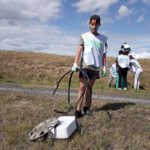 Les jeunes ramassent les déchets
