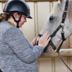 Une résidente avec un cheval