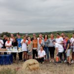 Photo de groupe dans les vignes