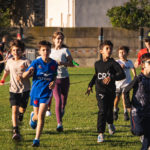 Les enfants en plein effort durant la course