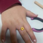 Une main avec une bague nouvellement créée