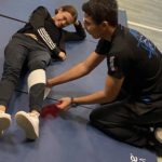 Deux jeunes durant un exercice