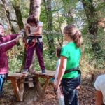 4 jeunes avec le moniteur accrobranche