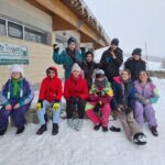 Photo de groupe devant le restaurant