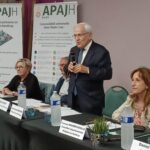 La tribune avec le Président de l'APAJH Aude, Jean-Claude Rouanet, la Présidente de la CDAPH, Françoise Navarro Estalle, Le vice-président de l'APAJH Aude, Aimé Goût et la secrétaire de l'APAJH Aude, Anne-Marie Andrieu