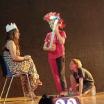 3 jeunes sur scène