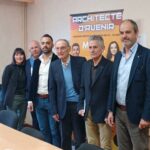 De gauche à droite : Magalie Pontillo, chargée de projet à la MLOA, Jean-Pierre Munich, directeur de la MLOA, Kevin REilles, référent handicap à la MLOA, AImé Gout, vice-président de l'APAJH Aude, Daniel Iché, Président de la MLOA et Laurent Guillaume, directeur de l'IME de Capendu