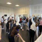 Le groupe en répétition de danse