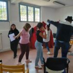 Toute l'équipe danse