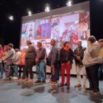 L'ensemble des artistes de l'atelier Main dans la Main et des ateliers Arts APAJH récompensé pour leur talent