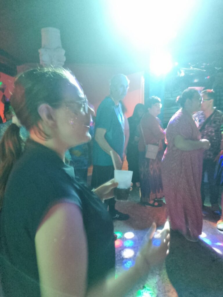 Des participants sur le dancefloor