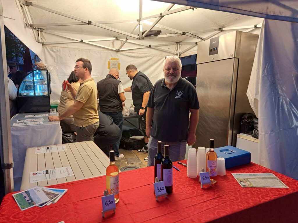Le stand de l'APAJH Aude et de l'AFDAIM-ADAPEI 11